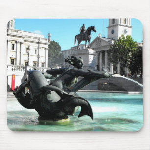Standbeeld en fontein op Trafalgar Square Muismat