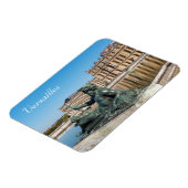 Standbeeld Le Rhone in de tuin van het kasteel van Magneet (Linkerzijde)