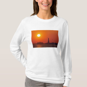 Standbeeld van de Vrijheid, New York Harbor, NY, V T-shirt