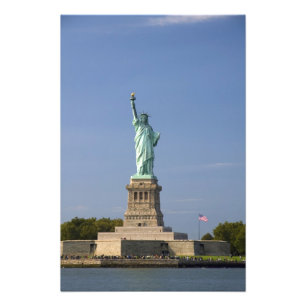 Standbeeld van de Vrijheid op Liberty Island in Ne Foto Afdruk
