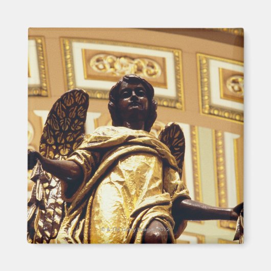 Standbeeld van engel in goud magneet (Voorkant)