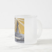 Standbeeld van Liberty Torch & US Navy Tweede Were Matglas Koffiemok (Voorkant rechts)