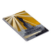 Standbeeld van Liberty Torch & US Navy Tweede Were Notitieboek (Rechterzijde)