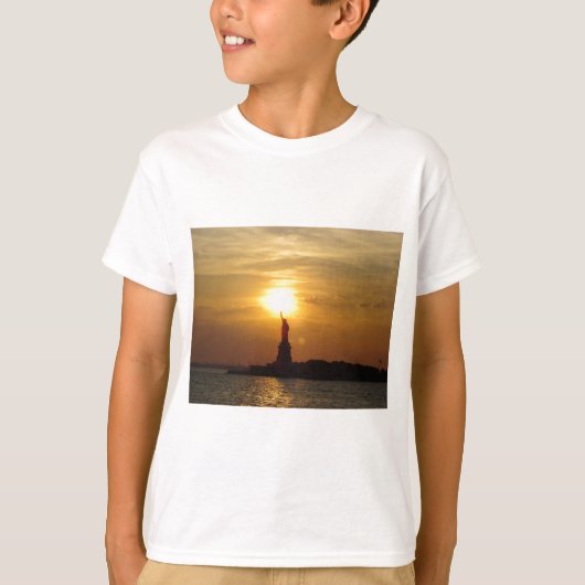 Standbeeld van Liberty Zonsondergang T-shirt (Voorkant)