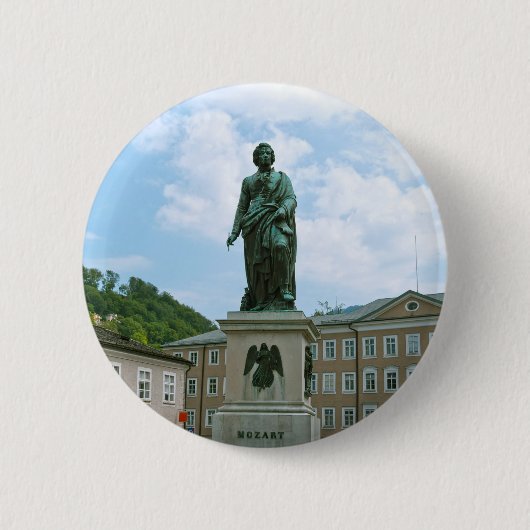Standbeeld van Mozart in Salzburg Ronde Button 5,7 Cm (Voorkant)
