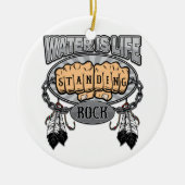 Standing Rock Water is Life Fists Keramisch Ornament (Voorkant)
