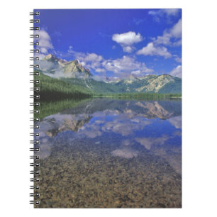 Stanley Lake in het Sawtooth-gebergte in Idaho Notitieboek
