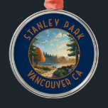 Stanley Park Vancouver Canada Retro Verdrietige Ku Metalen Ornament<br><div class="desc">Stanley Park in een vectorkunststijl. Als Vancouver's eerste park,  met zijn immer bloeiende tuinen,  ongerepte kustgebieden en grofweg 500.000 ceder-,  spar- en hemlockbomen.</div>