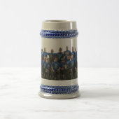 Stanley Stien Bierpul (Center)