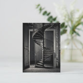 Stap in het mysterie met onze  geïnspireerde t- briefkaart (Staand voorkant)