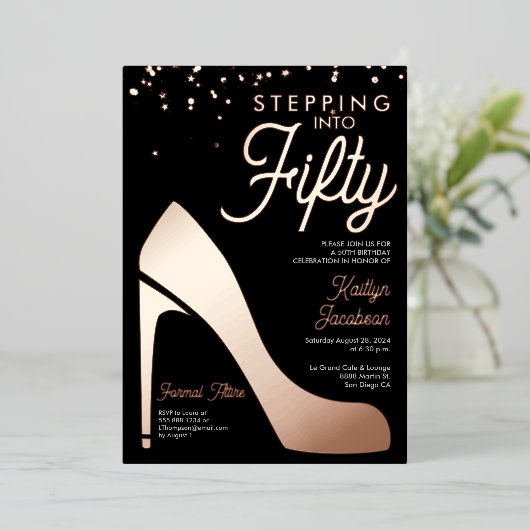 Stap in vijftig 50ste Verjaardagsfeestje Hoge hakk Folie Feestdagenkaart (Staand Voorkant)