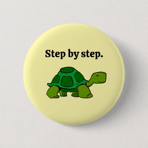 Stap voor stap Turtle Cartoon, Persistent Winnen Ronde Button 5,7 Cm