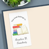 Stapel boeken en open boek - Bladplaat Etiket