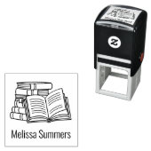 Stapel boeken en open boek - Bladplaat Zelfinktende Stempel (In situ)