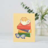 Stapel boeken en Tea Cup Beer Briefkaart (Staand voorkant)