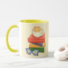 Stapel boeken en Tea Cup Beer Mok