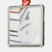 Stapel boeken met cd metalen ornament (Links)