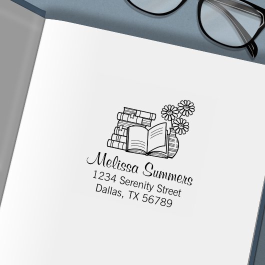 Stapel Boeken, Open Boek, Bloemen - Adres Zelfinktende Stempel