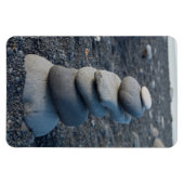 Stapel grijze stenen op het strand magneet (Horizontaal)
