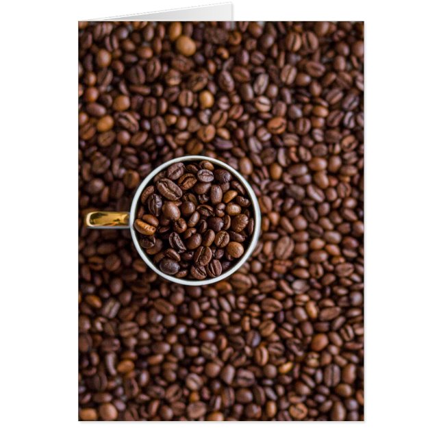 Stapel koffiebonen met koffiekopje vol bonen (Voorkant)