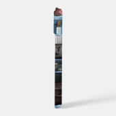 Stapel oude koffers iPhone 15 case (Linkerkant)