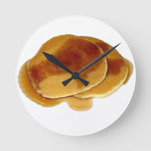 Stapel pannenkoeken ronde klok