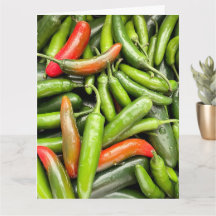 Stapel van groene pittige paprika's