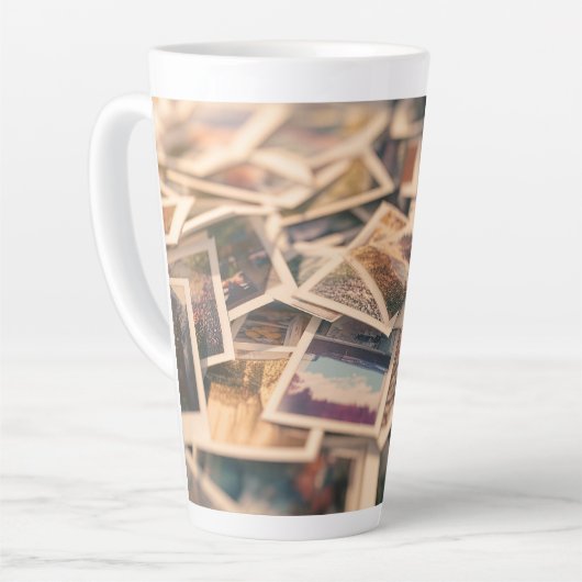 Stapel vintagefoto's latte mok (Linkerhoek)