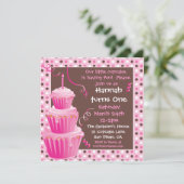 Stapelde Cupcakes 1st Birthday Party met polkadots Kaart (Staand voorkant)