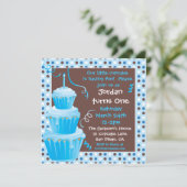 Stapelde Cupcakes 1st Birthday Party met polkadots Kaart (Staand voorkant)