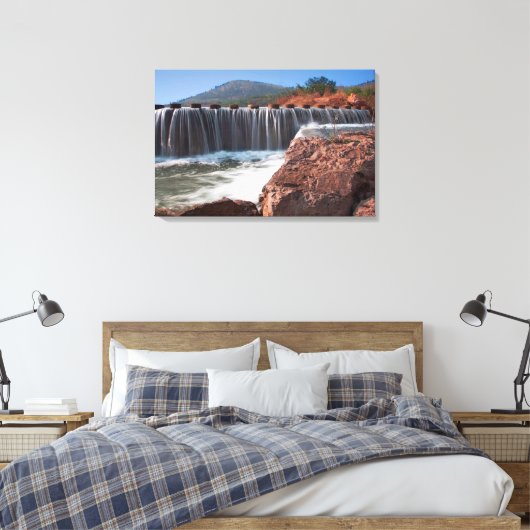Stapelstenen boven de waterval canvas afdruk (Insitu (Slaapkamer))