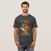 Stappend in Juneteenth – Zwarte Vrouw Trots T-shirt (Voorkant volledig)