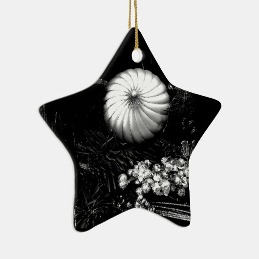 STAR-ORNAMENT met **CHRISTMAS-DECORATIES** Keramisch Ornament (Rechts)