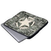 Star Stencil Style Khaki Digital Camouflage Laptop Sleeve (Voorkant onderkant)
