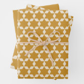 Star Tegels Pattern in Dark Mustard and Cream Inpakpapier Vel (In situ)