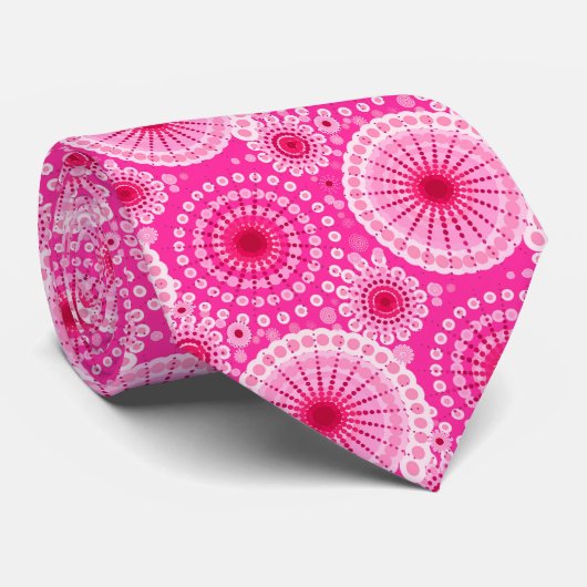 Starbursten en pinwielen, fuchsia roze en maroon stropdas (Opgerold)