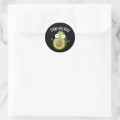 Stare-vocado Funny Avocado Pun Dark BG Ronde Sticker (Tas)