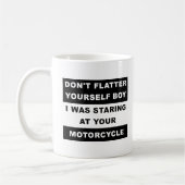 Starend naar je motorfiets Grappige mok (Links)