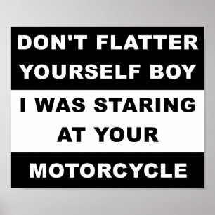 Starend naar je motorfiets Grappige Poster