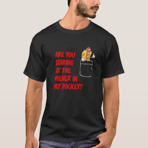Starend naar worst in zak Hot Dog grappig onbeleef T-shirt