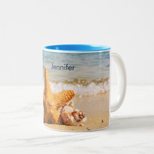 Starfish and Seashells on the Beach Personalized Tweekleurige Koffiemok (Voorkant rechts)