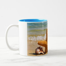 Starfish and Seashells on the Beach Personalized Tweekleurige Koffiemok