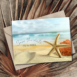 Starfish Beach Weddenschap Save the Date Aankondigingskaart<br><div class="desc">Deze prachtige strandbruiloft met de briefkaarten op de dag zal de stemming voor je bruiloft bepalen. Pas uw trouwgegevens aan met uw familie en vrienden.</div>