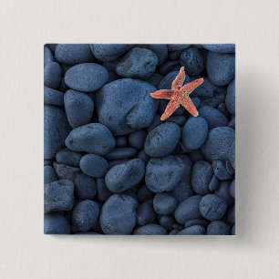 Starfish on Black Rocks langs de kust   IJsland Vierkante Button 5,1 Cm