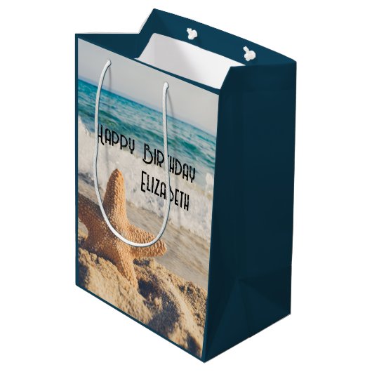 Starfish op een foto van Sandy Beach Medium Cadeauzakje (Achterkant Gekanteld)