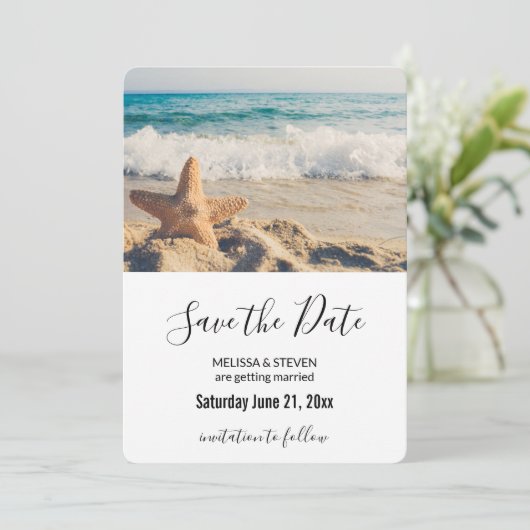 Starfish op een Sandy Beach foto Weddenschap Save The Date (Staand voorkant)