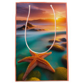 Starfish op strand op Dawn Medium Cadeauzakje (Voorkant)