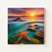 Starfish op strand op Dawn Notitieboek (Achterkant)