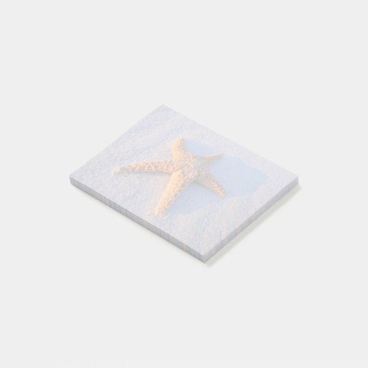 Starfish op witte zand post-it® notes (Schuin)