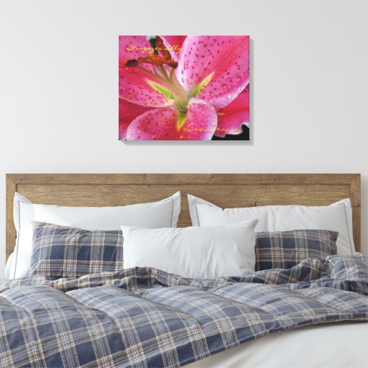Stargazer Lilly Wrapped Canvas Afdruk (Insitu (Slaapkamer))